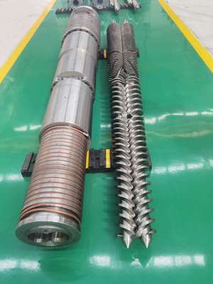 Screw Hardness HRC 58-62 and Nitriding Hardness 950-1050HV for Conical Tandem Screw System